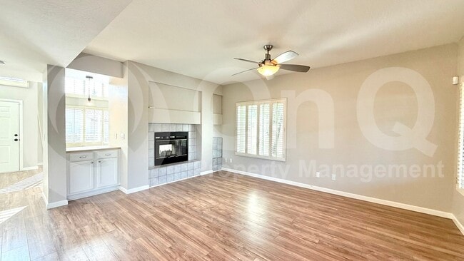 Photo - 4526 E Villa Theresa Dr