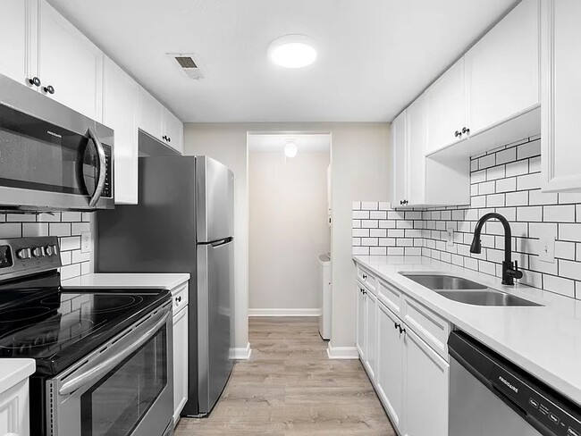 Building Photo - 420 Elysian Fields Rd Unit E5