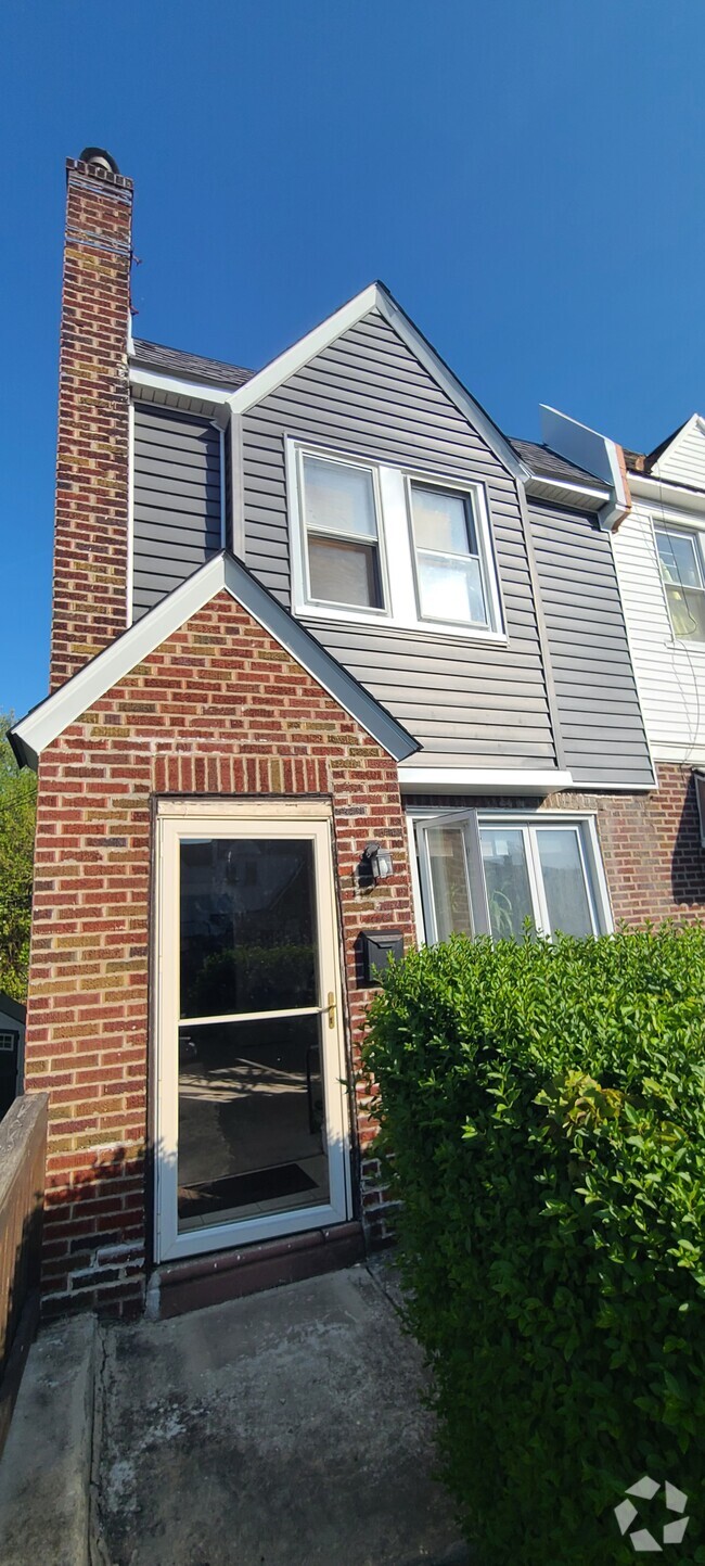 Building Photo - 1503 E Mayland St Rental