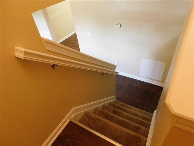 Photo - 6552 Nicholas