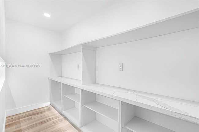 Photo - 216 NE 160th St