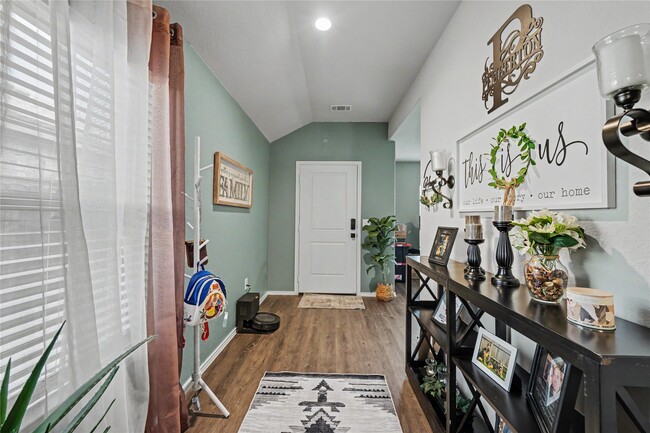Photo - 20815 Acorn Valley Dr