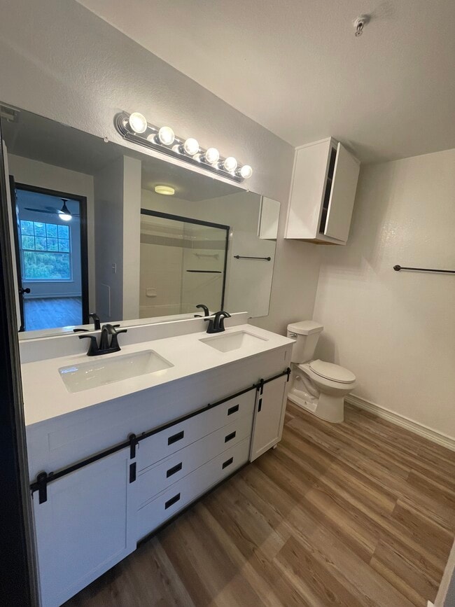 Photo - 3714 Palm Desert Ln Unidad 5337