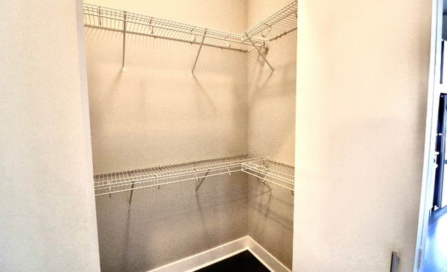 Photo - 845 S Clark St