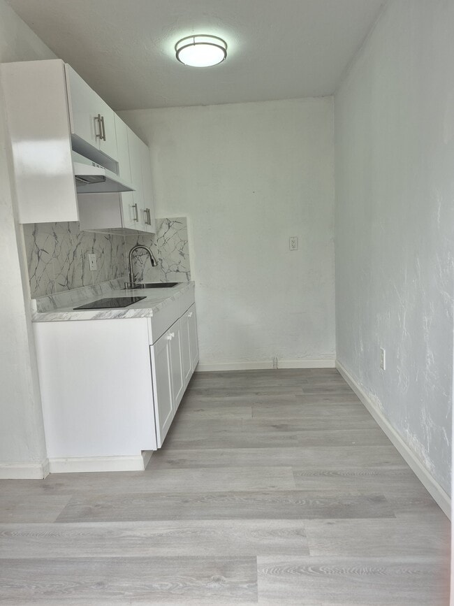 Photo - 628 SW Krome Ter Unidad 3