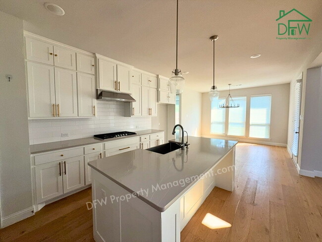 Photo - 4BR/3BA, 3,220 Sq Ft - Island Kitchen, Large Fenced Yard, Covered Patio