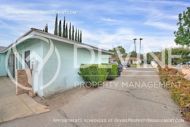 Photo - 1005 W. F. St-