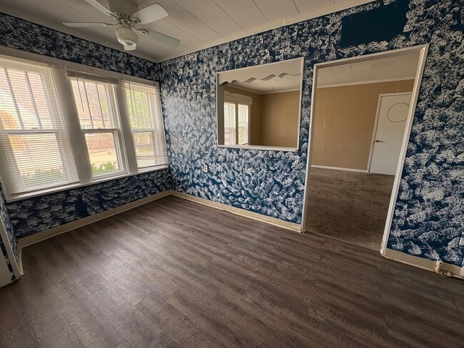 Photo - 5715 W Mitchell St