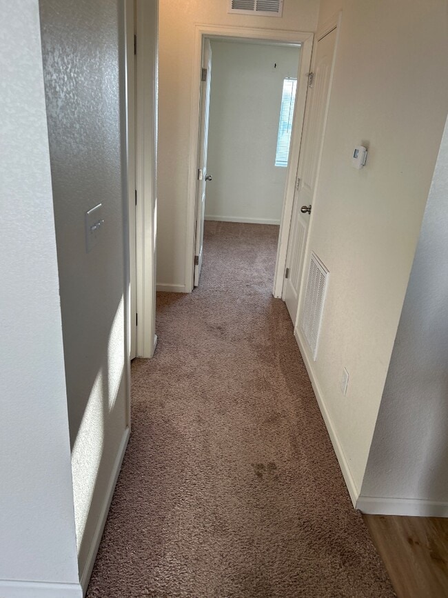 Photo - 624 W 4th St