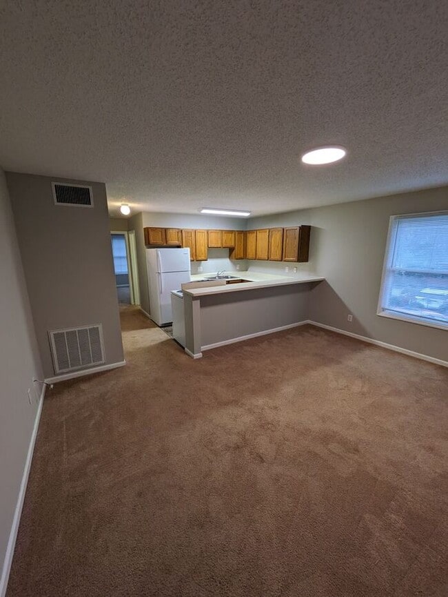 Photo - 1BD/1BA Apartment in The Elms Unit 06