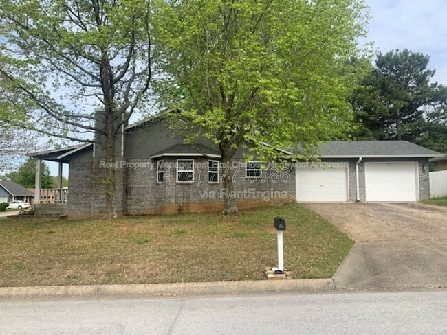Photo - 3231 Shale St