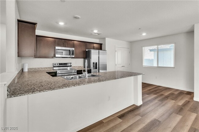 Photo - 6952 Crescent Gold St