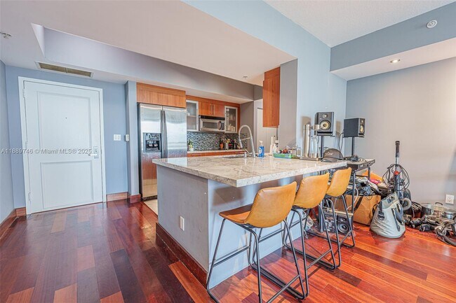 Photo - 335 S Biscayne Blvd Unidad 1207