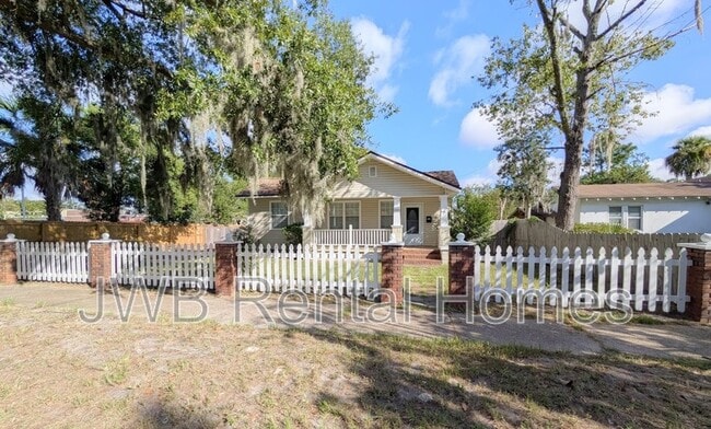 Building Photo - 4445 Irvington Ave Rental