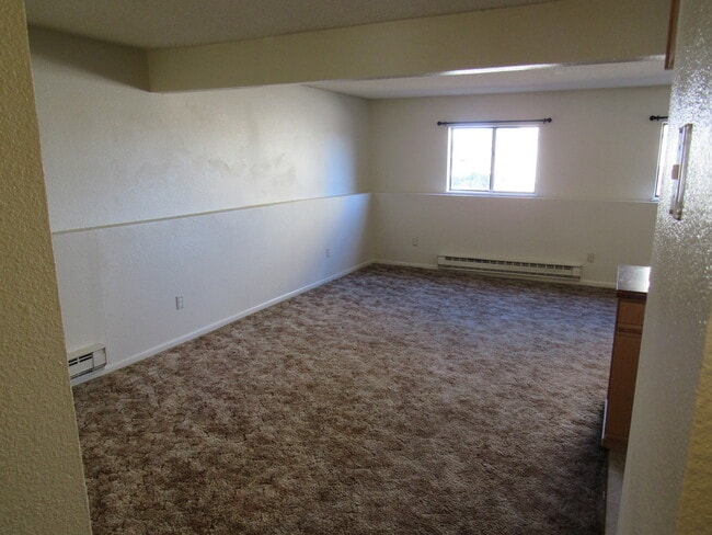 Photo - Spacious 2 bedroom 1 bath apt. Unidad 4
