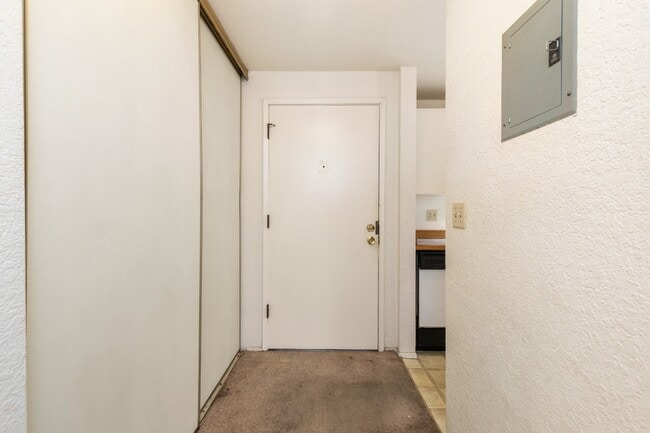 Photo - Spacious 1 Bedroom Apartment w/ Parking in Briercrest Unit 2