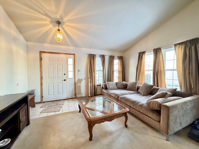 Photo - 1606 Donegal Dr