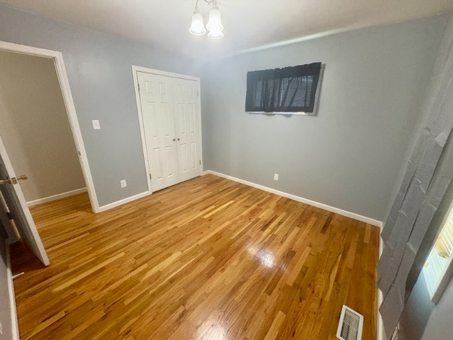 Photo - 5330 SW 31st St