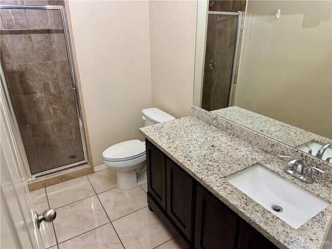 Photo - 12 Primrose Ave Unit Apt 3