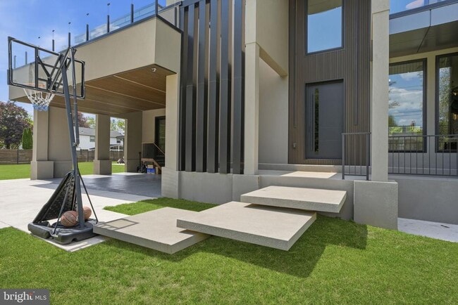 Building Photo - 56 Black Rock Rd
