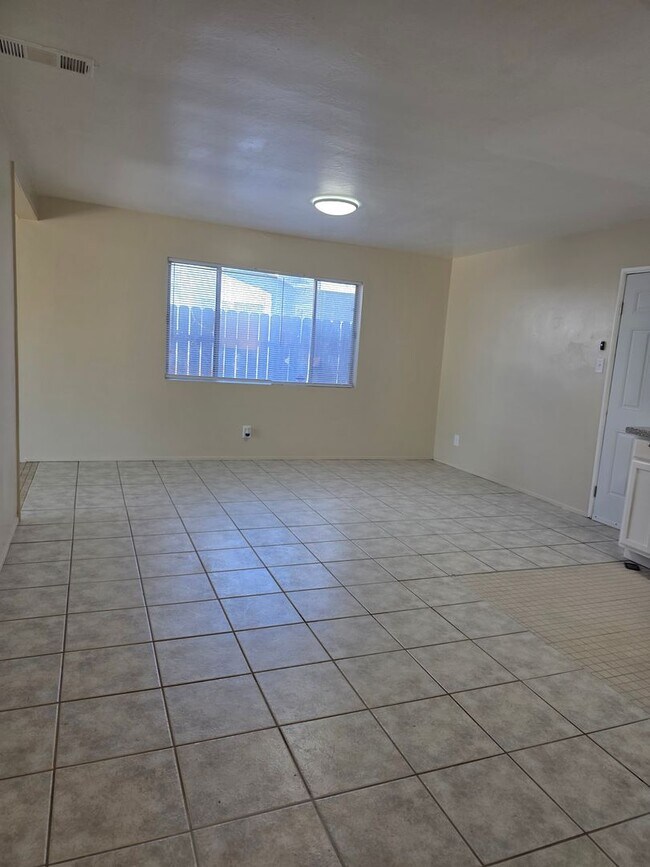 Photo - 2805 Cambria Ave