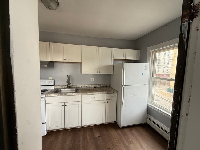 Building Photo - 71 Pike St Unit 201 B