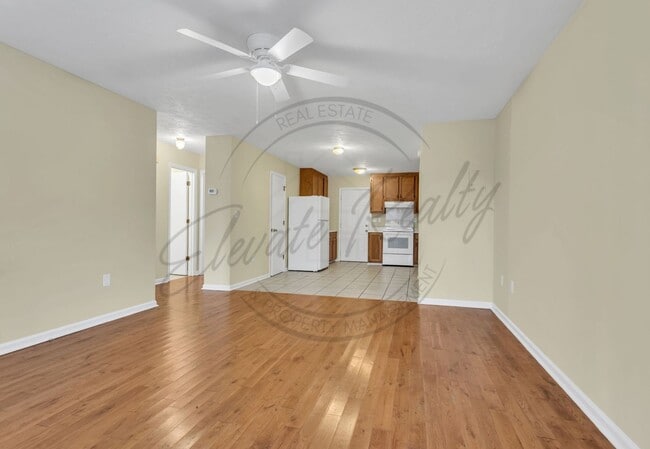 Photo - Two Bedroom Ranch in Columbia - 1/2 Off First Months Rent!