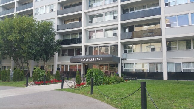 Building Photo - 1 Deauville Lane