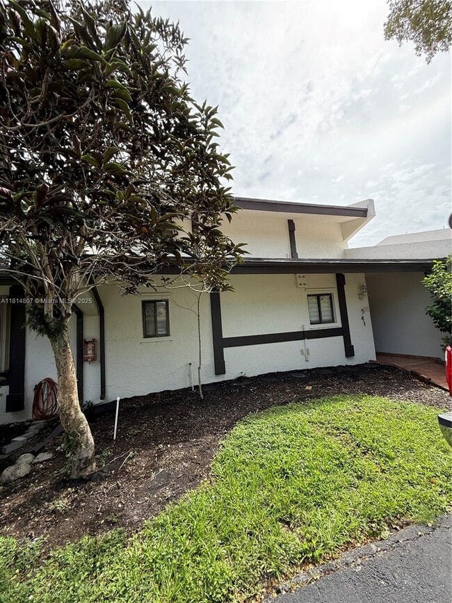 Building Photo - 541 NE 199th Ln Unit 2X Rental