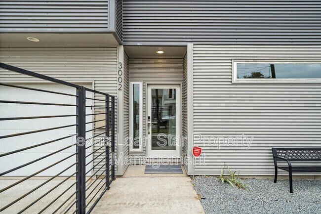 Photo - 3002 Hawkins St