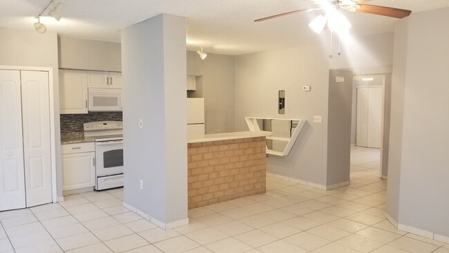 Photo - 4718 Chevy Pl