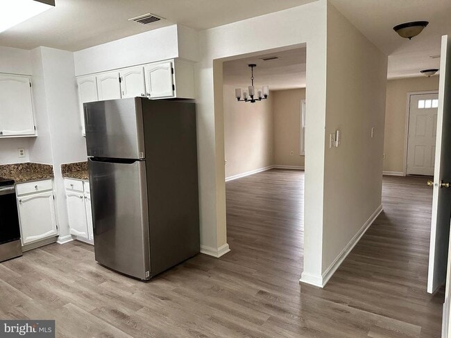 Photo - 5235 Walney Rd