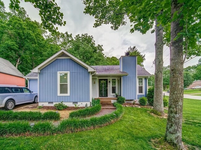 Photo - 921 Fitzpatrick Rd