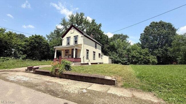 Photo - 85 Shaefer St