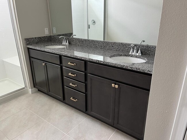 Master Bedroom - 780 Yukon Ln