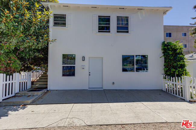 Building Photo - 11906 Rochester Ave Rental