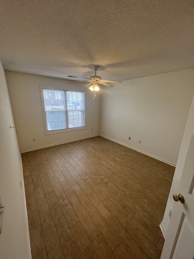 Photo - 2910 Eastridge Ct