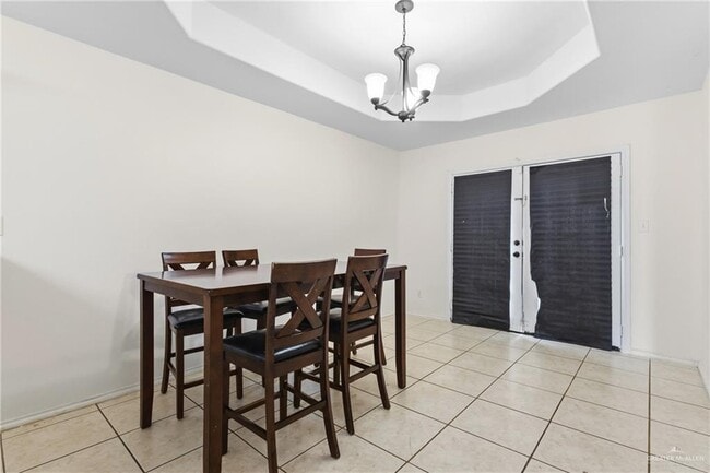 Photo - 14 Blanco River St