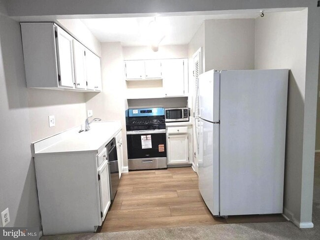 Building Photo - 4360 Ivymount Ct Unit 14