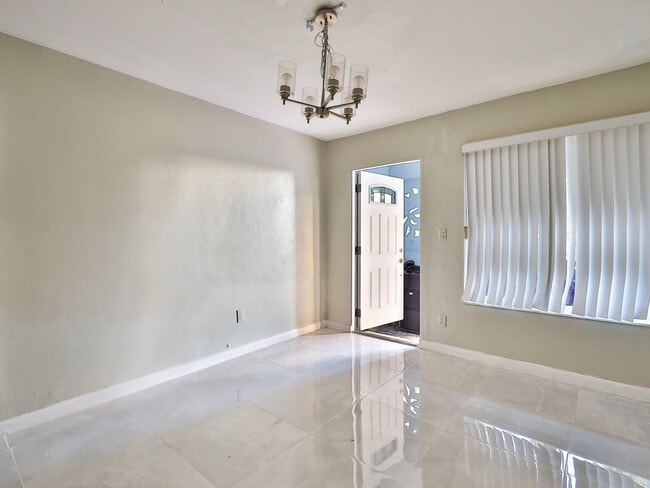 Photo - 47 NW 151st St