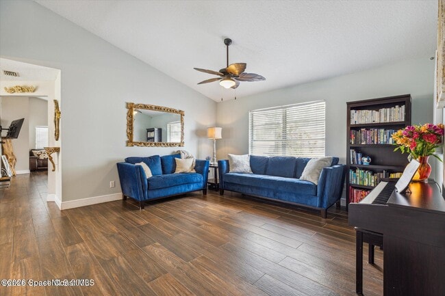 Photo - 2532 Kingsmill Ave