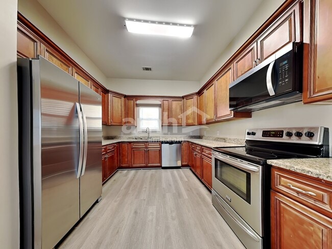 Photo - 515 Flat Rock Ter