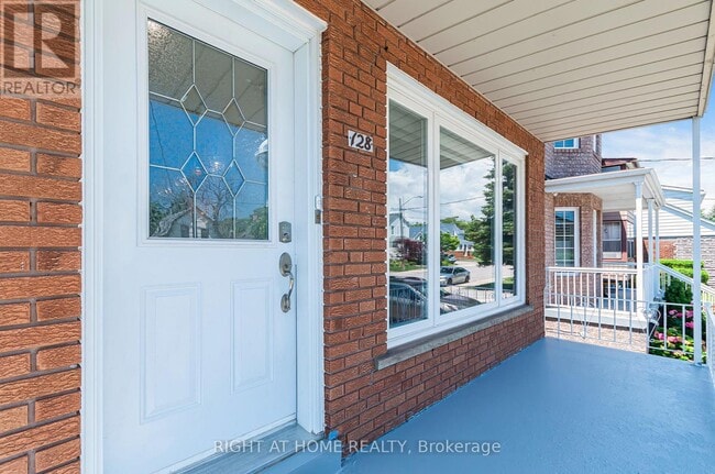 Photo - 128 Twenty Second St