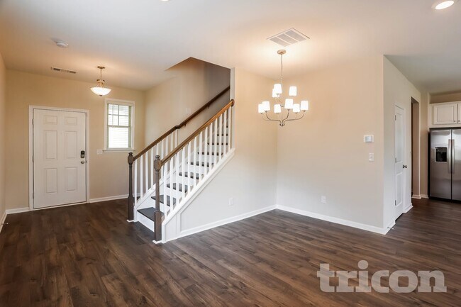 135 Chapelcrest Ln