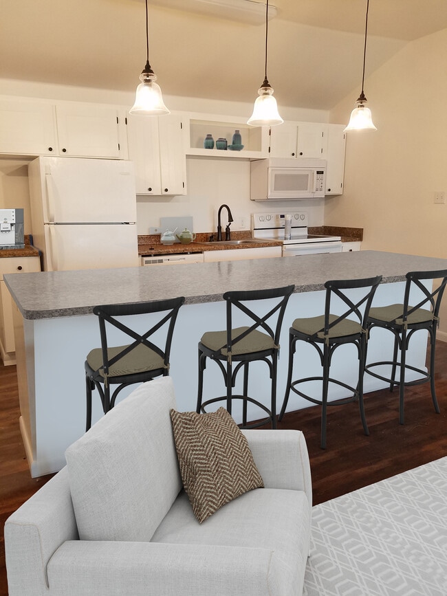8' island - 1654 Skyline Dr Unit #1    2Bd 2 Ba