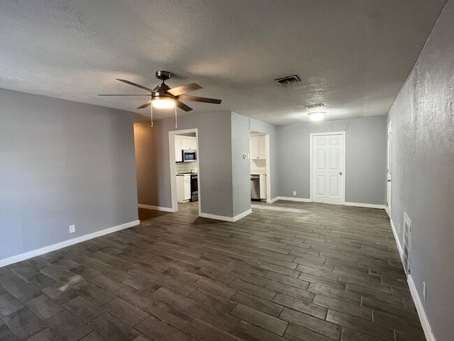 Photo - Four Bedroom Two Bath in Calallen School D...
