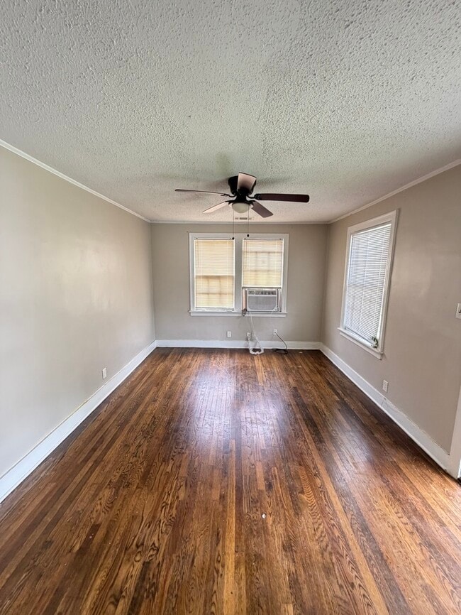 Photo - 3377 Rockwood Ave