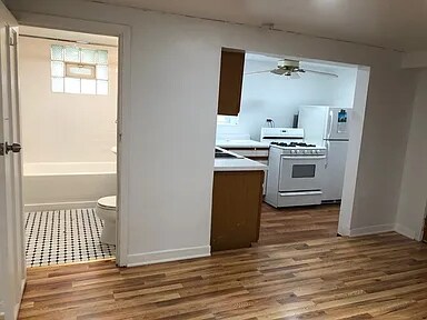 Photo - 1618 W Carmen Ave Unit G