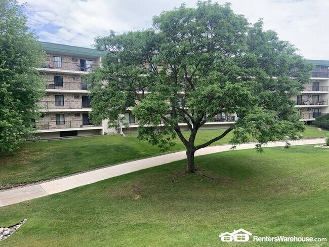 Photo - Beautiful 2 Bed in Hopkins!! Unit APT 312