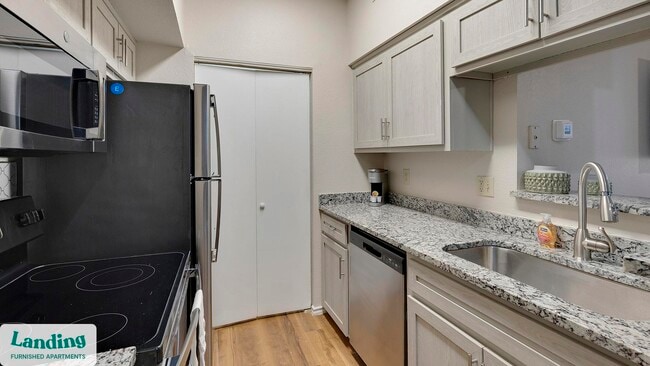 Photo - 165 Forestbrook Dr Unidad 127.1410987